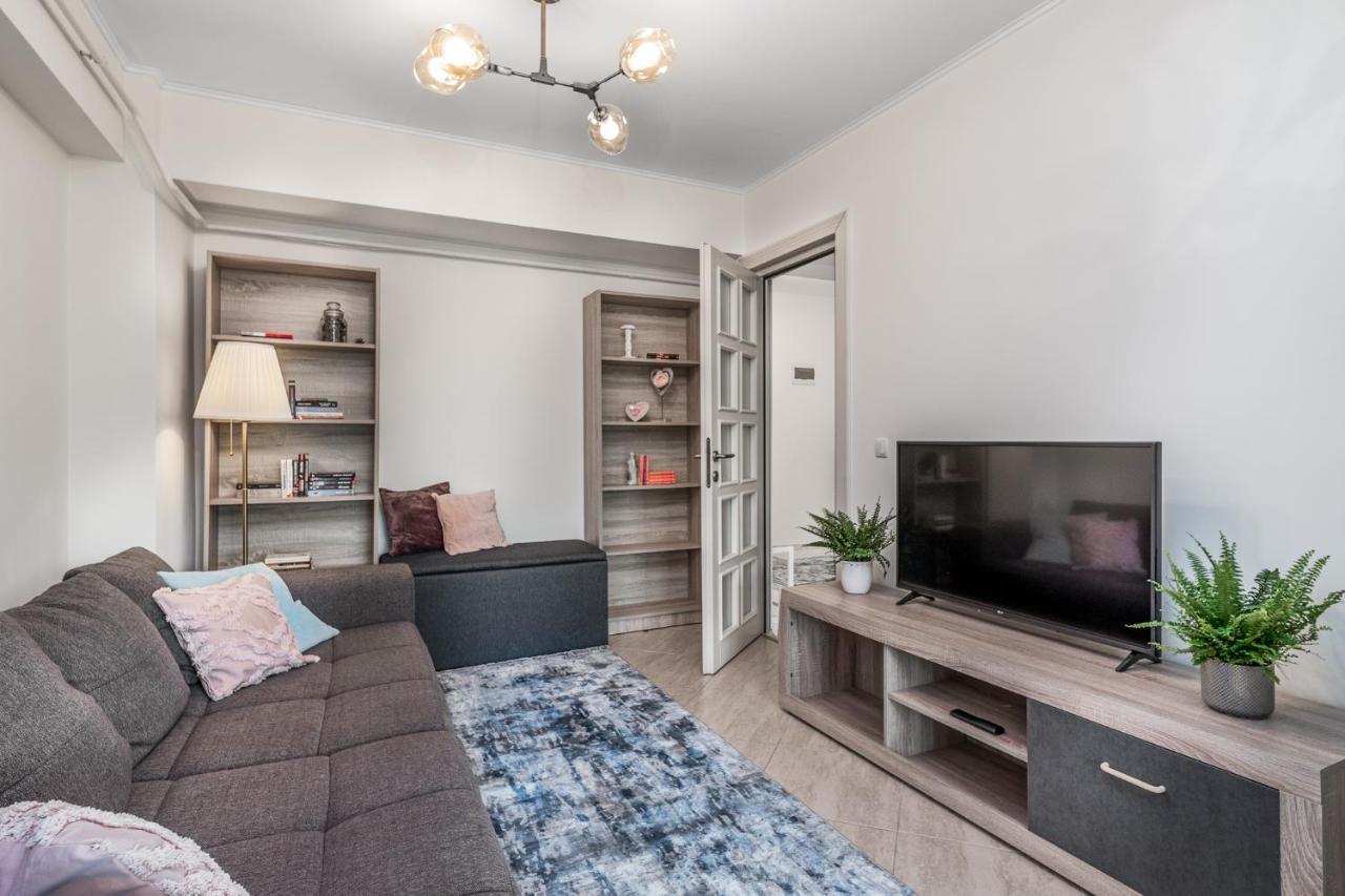 Dreamgarden Airport Apartment & Secure Parking & Airport Shuttle Iasi Extérieur photo