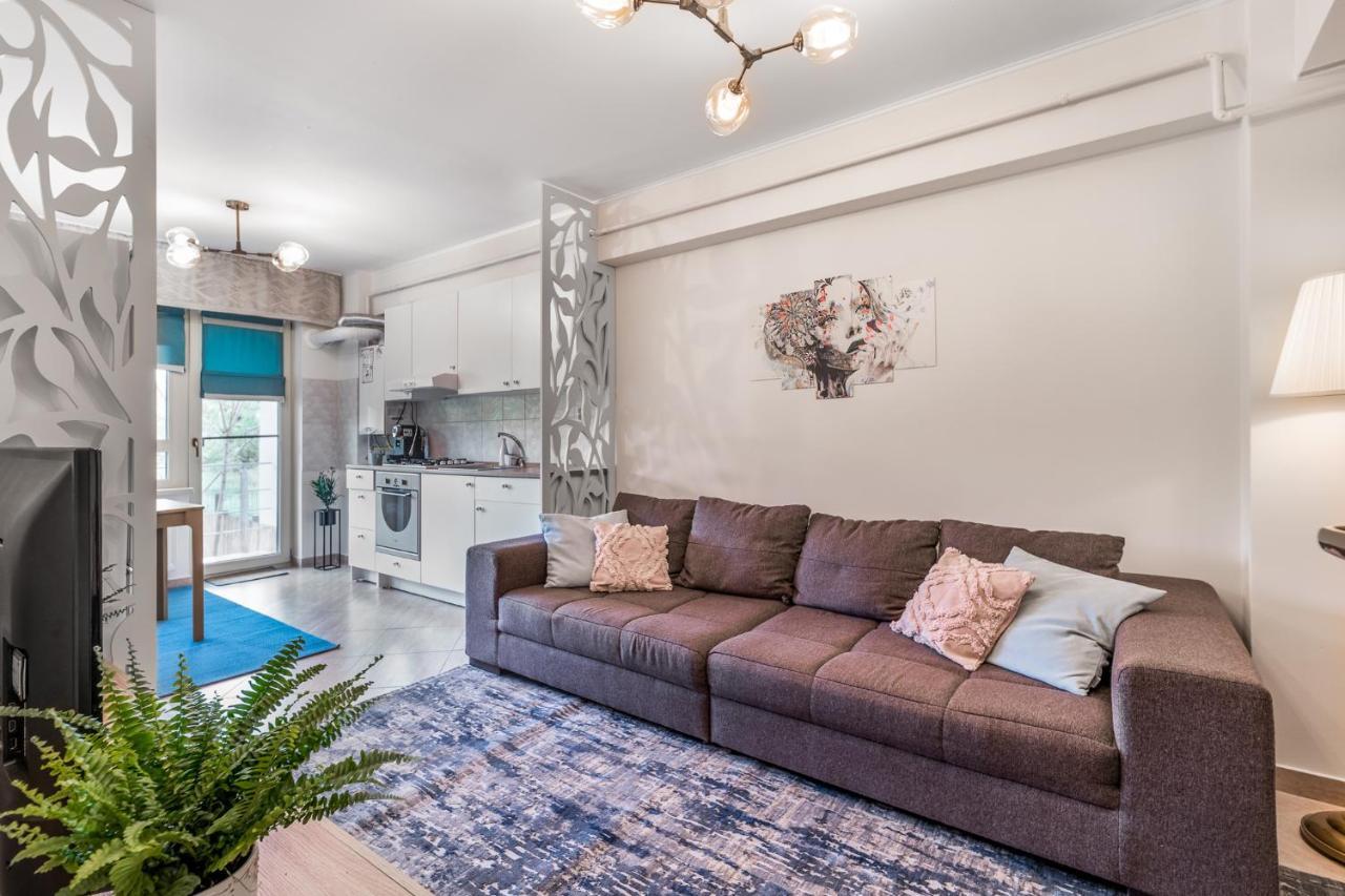 Dreamgarden Airport Apartment & Secure Parking & Airport Shuttle Iasi Extérieur photo
